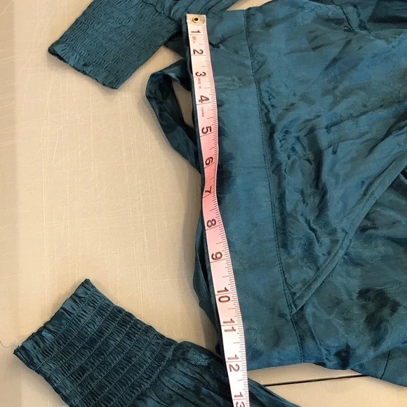 NWT Band of the Free ~ Small ~ Teal Floral Cropped Puff-Sleeve Wrap Blouse - Picture 11 of 14